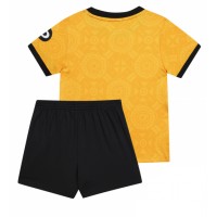 Wolves Domáci Detský futbalový dres 2025-26 Krátky Rukáv (+ trenírky)